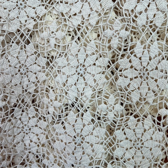 Vintage Handmade Cream Crochet Rectangle Floral Table Cloth - Picture 4 of 8